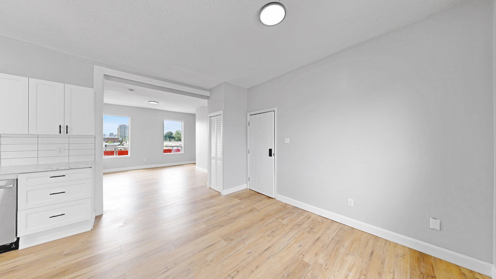 520 Egerton Street - Photo 4
