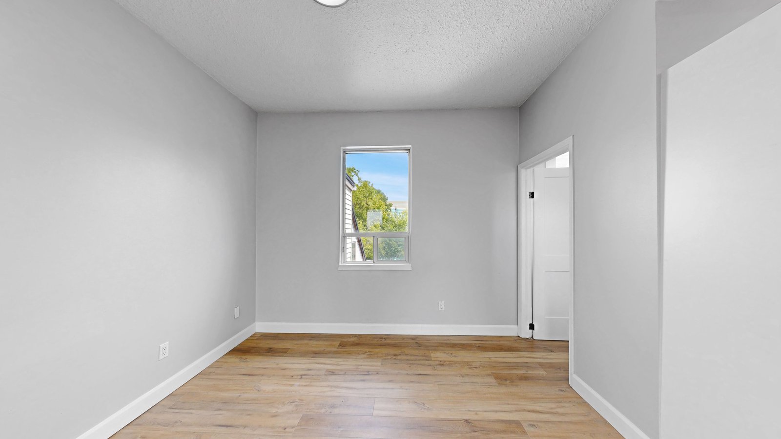 520 Egerton Street - Photo 11