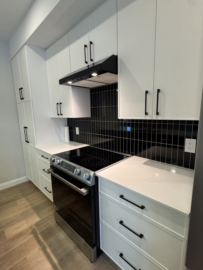 220 Greenwood Avenue - Photo 2