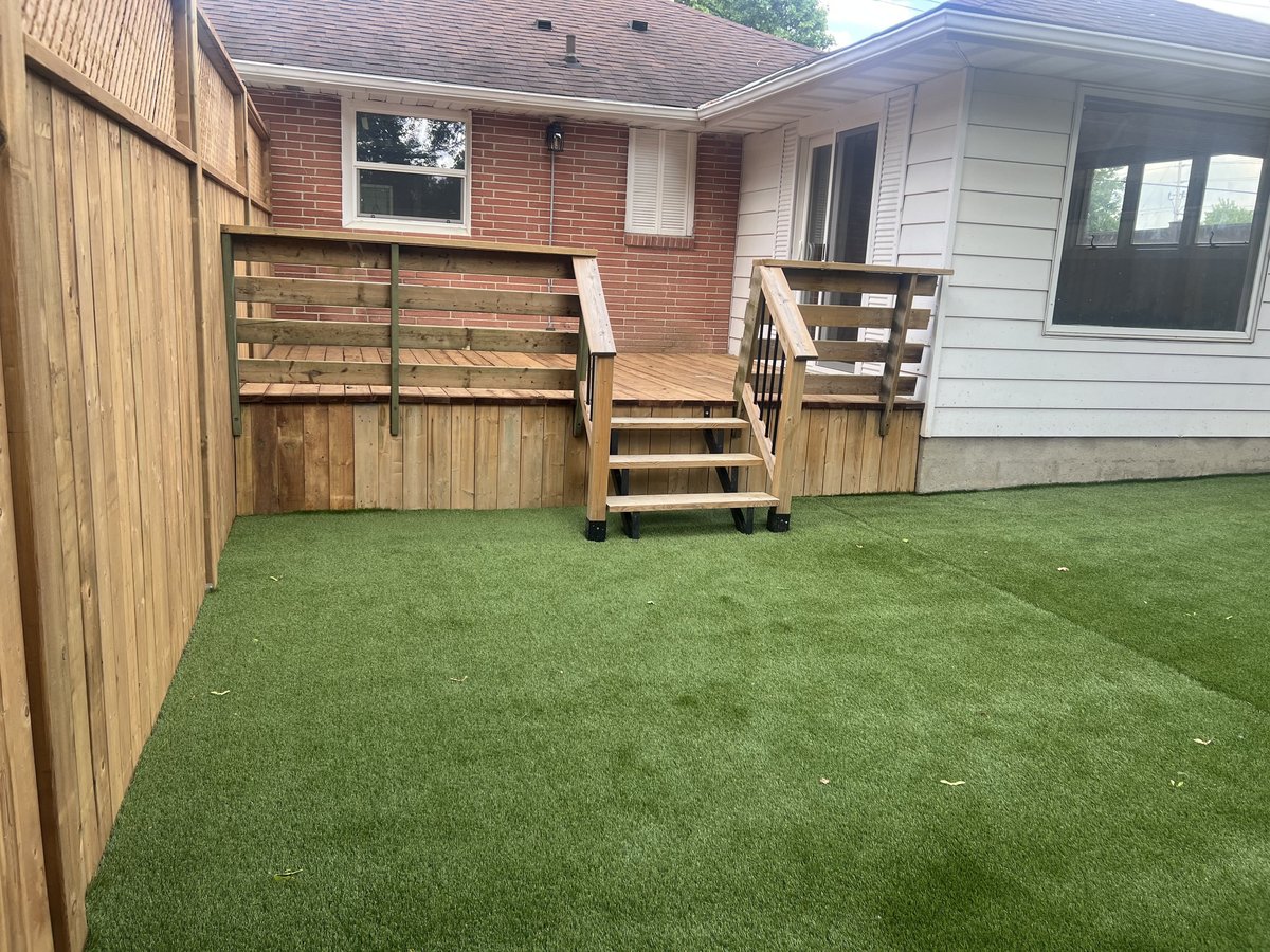 225 Trowbridge Avenue - Photo 2
