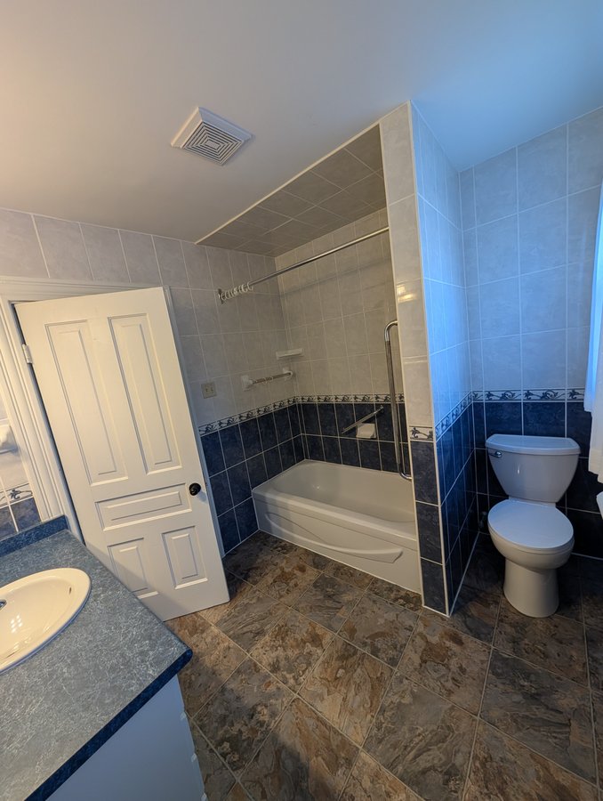 512 Saint James Street - Photo 14
