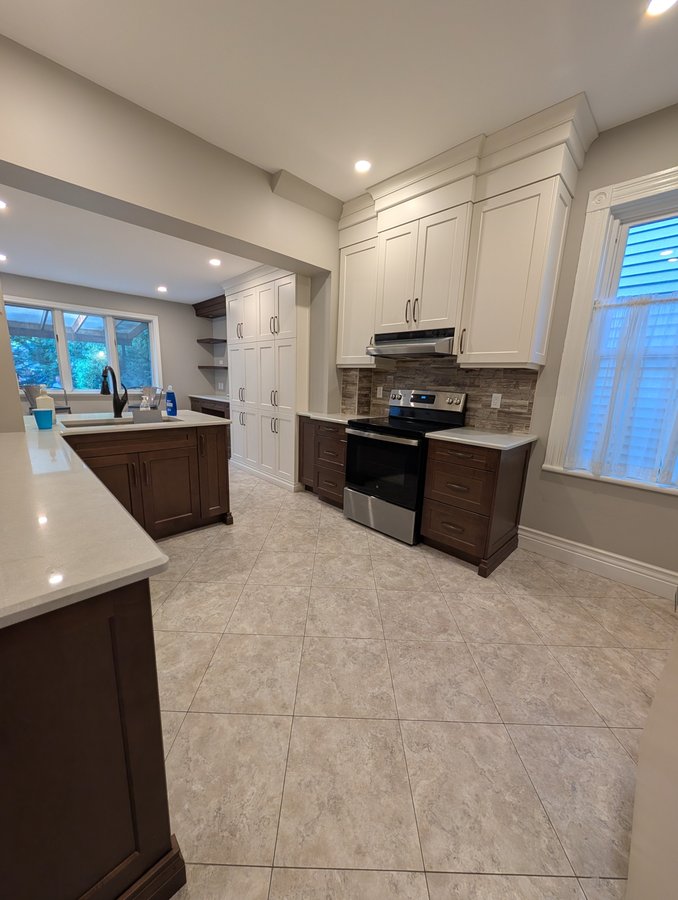512 Saint James Street - Photo 2