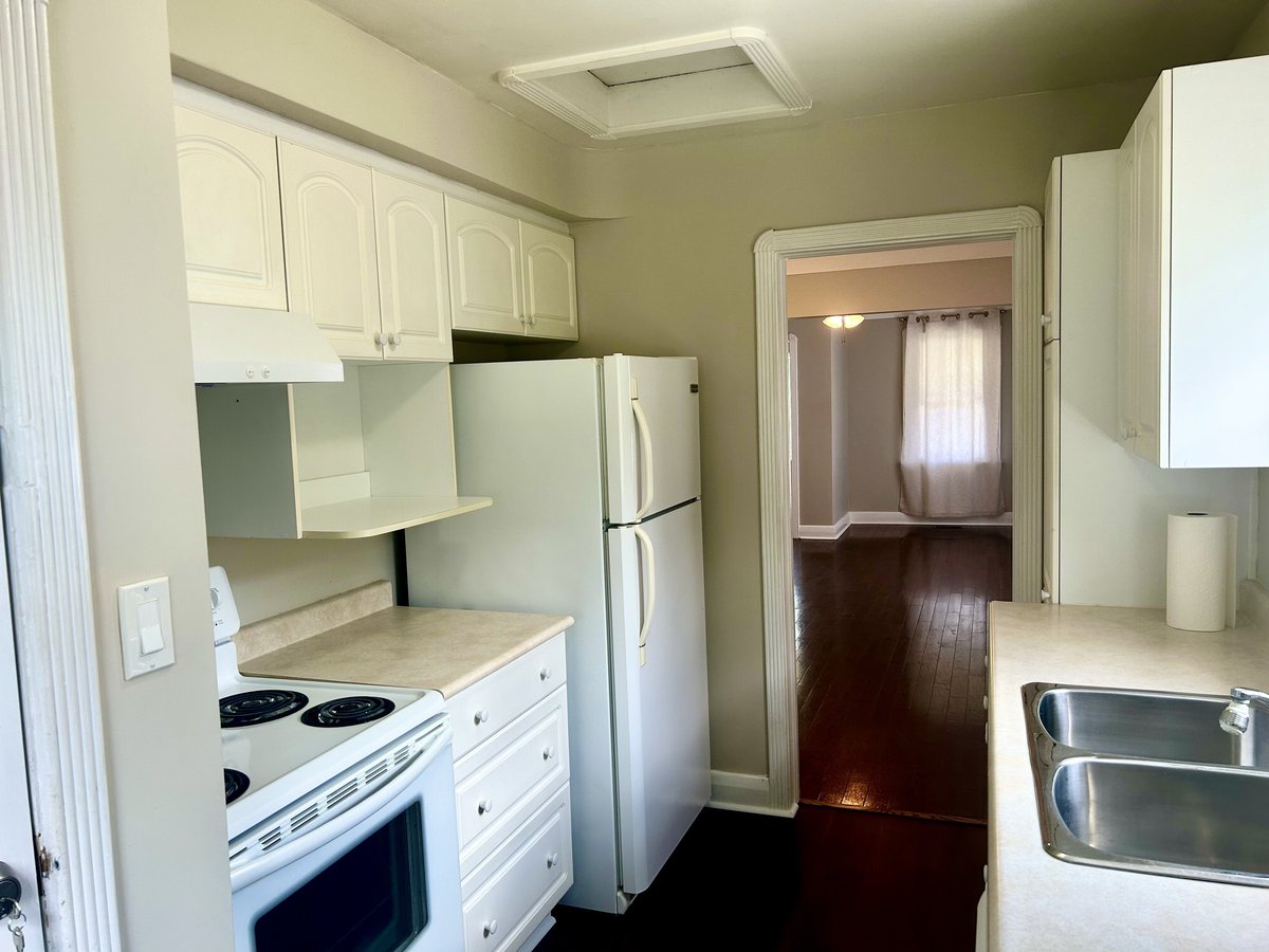 763 Fleet Street - Photo 5