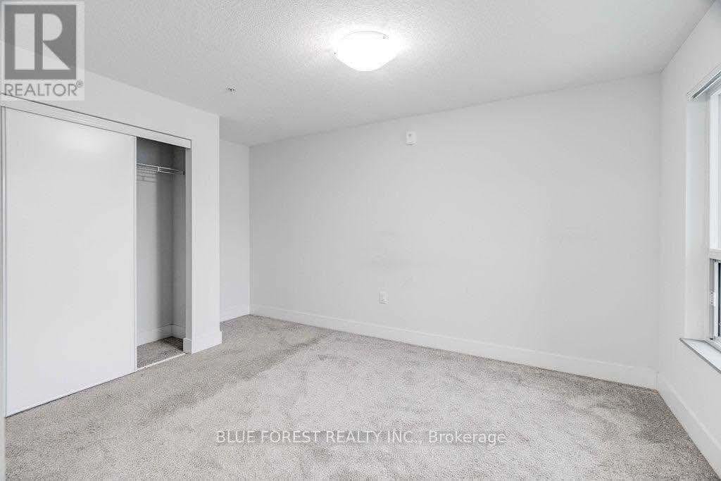 25 Centre Street - Photo 2