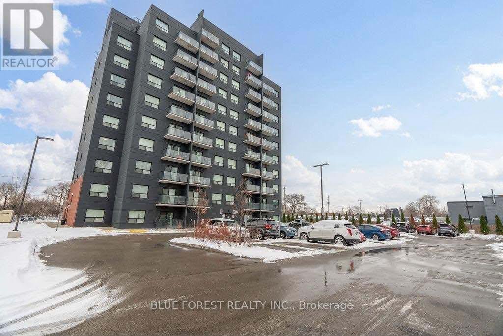 25 Centre Street - Photo 1