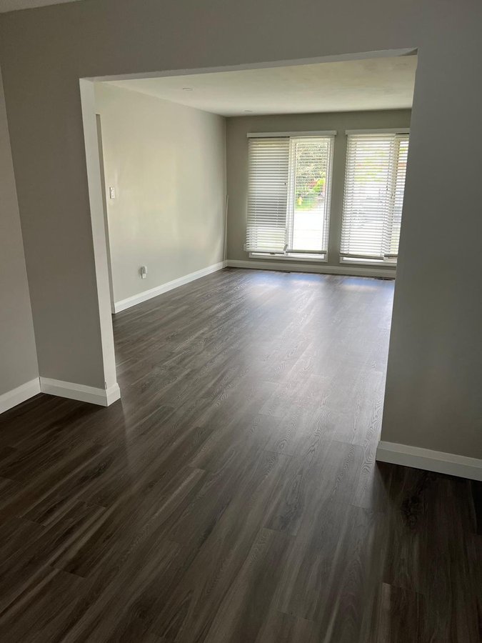 284 Regal Drive - Photo 2