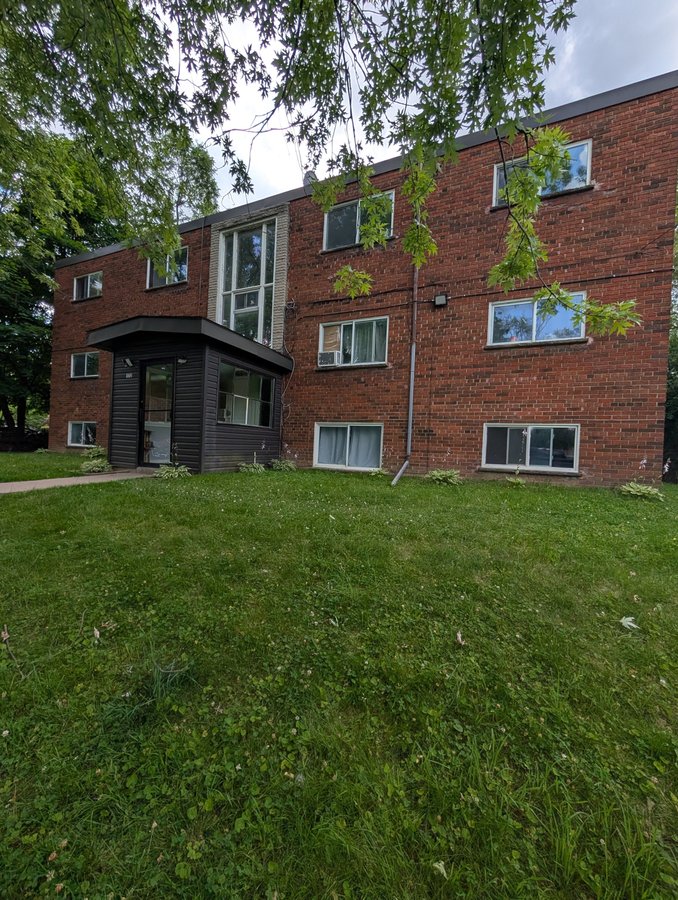 172 King Edward Avenue - Photo 11