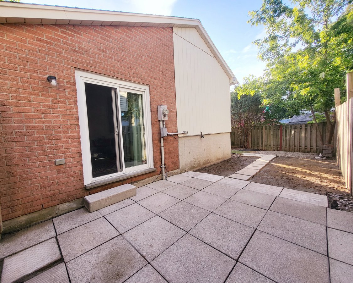 49 Caprice Crescent - Photo 10