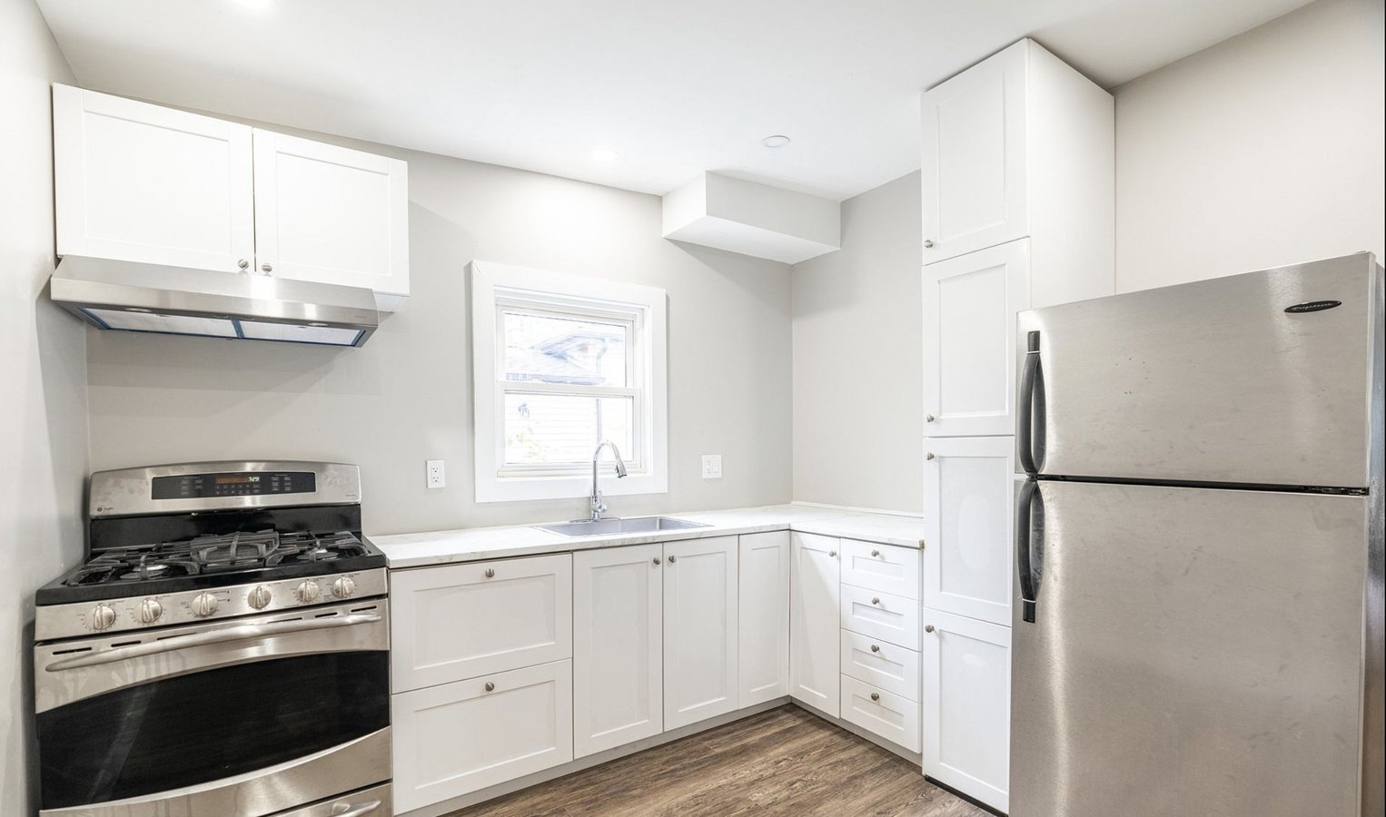 354 Spruce Street - Photo 5