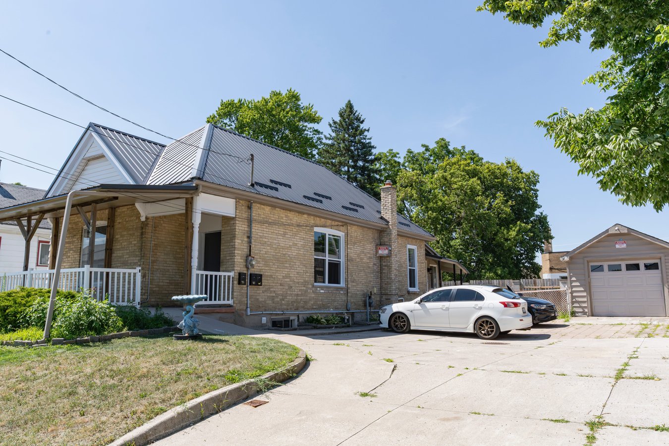 786 Nelson Street - Photo 1