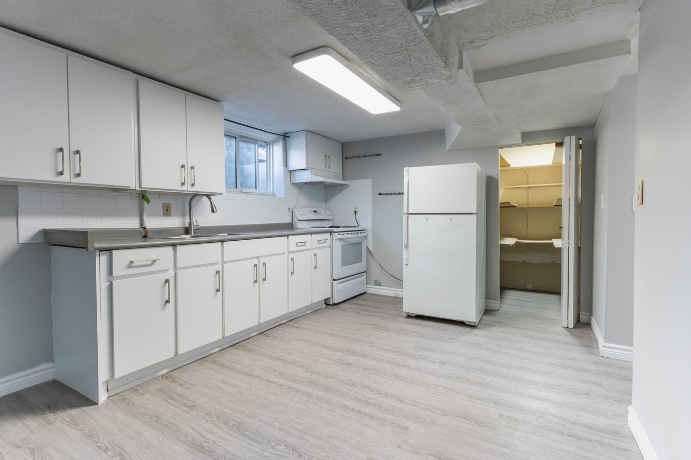 786 Nelson Street - Photo 6