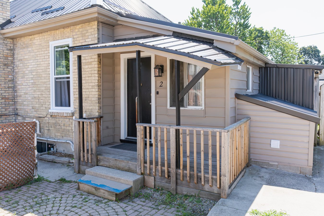 786 Nelson Street - Photo 2