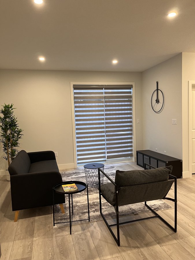 925 Deveron Crescent - Photo 3