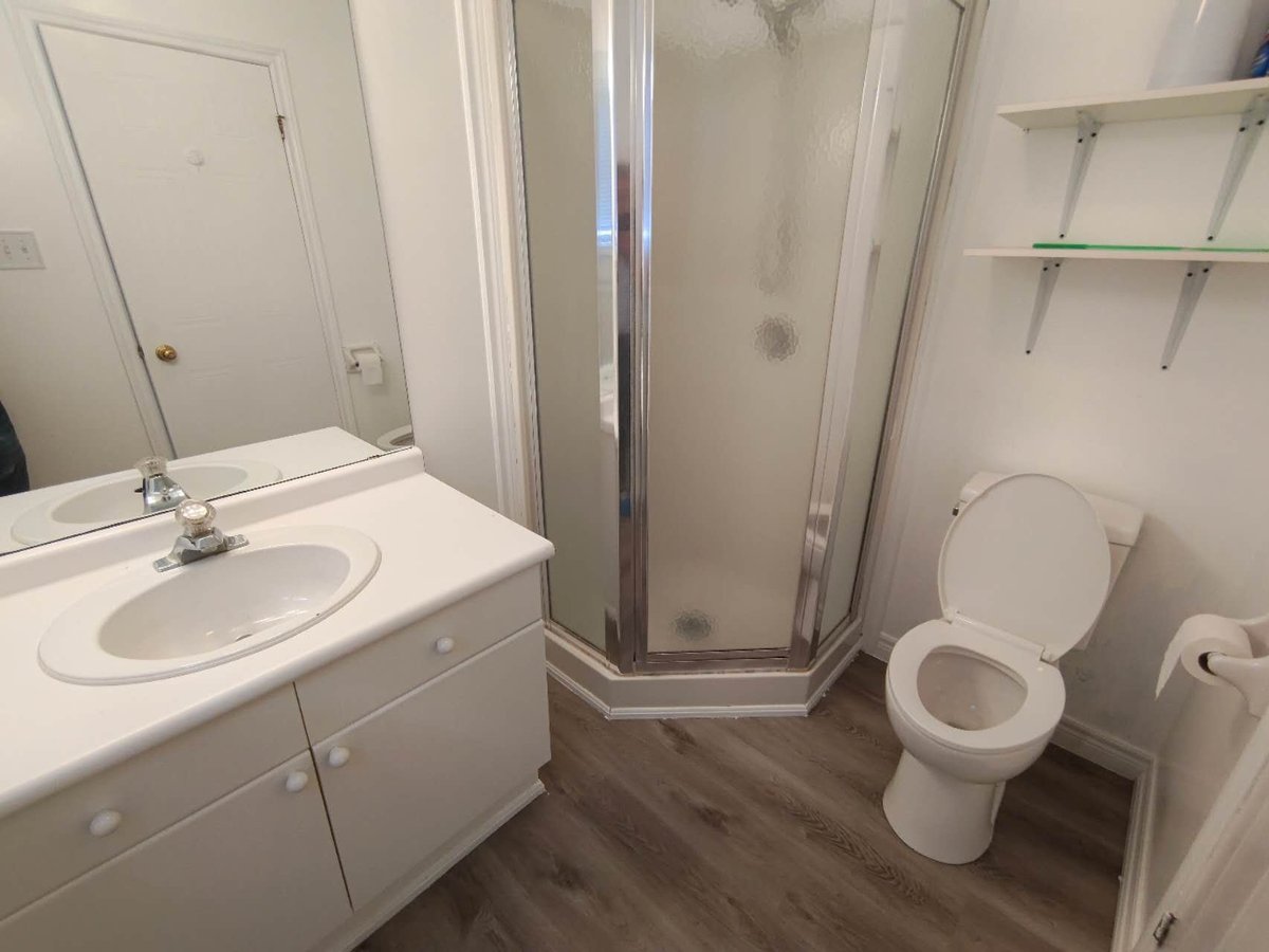 1548 Richmond Street - Photo 8