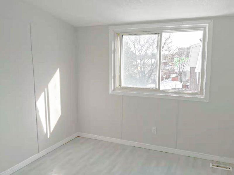 1460 Limberlost Road - Photo 3