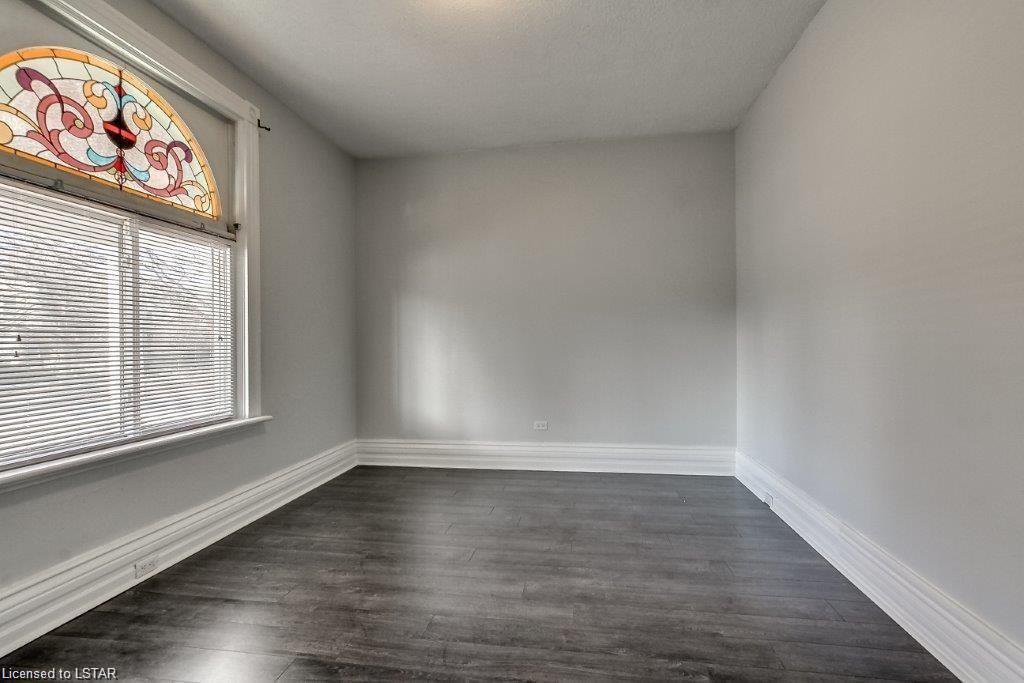 109 Wharncliffe Road North - Photo 5