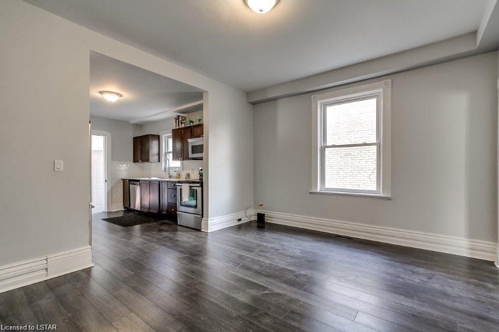 109 Wharncliffe Road North - Photo 9