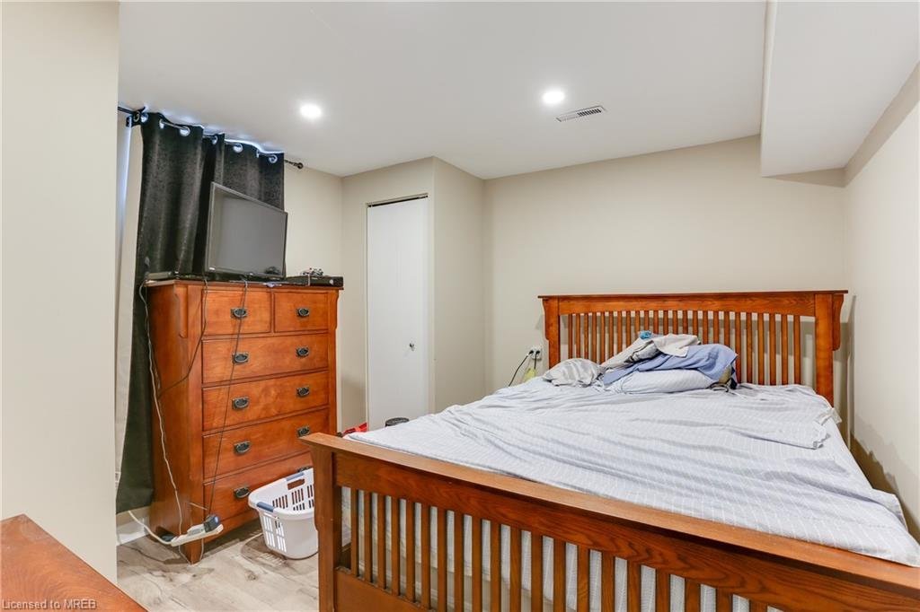 70 Ambleside Drive - Photo 7
