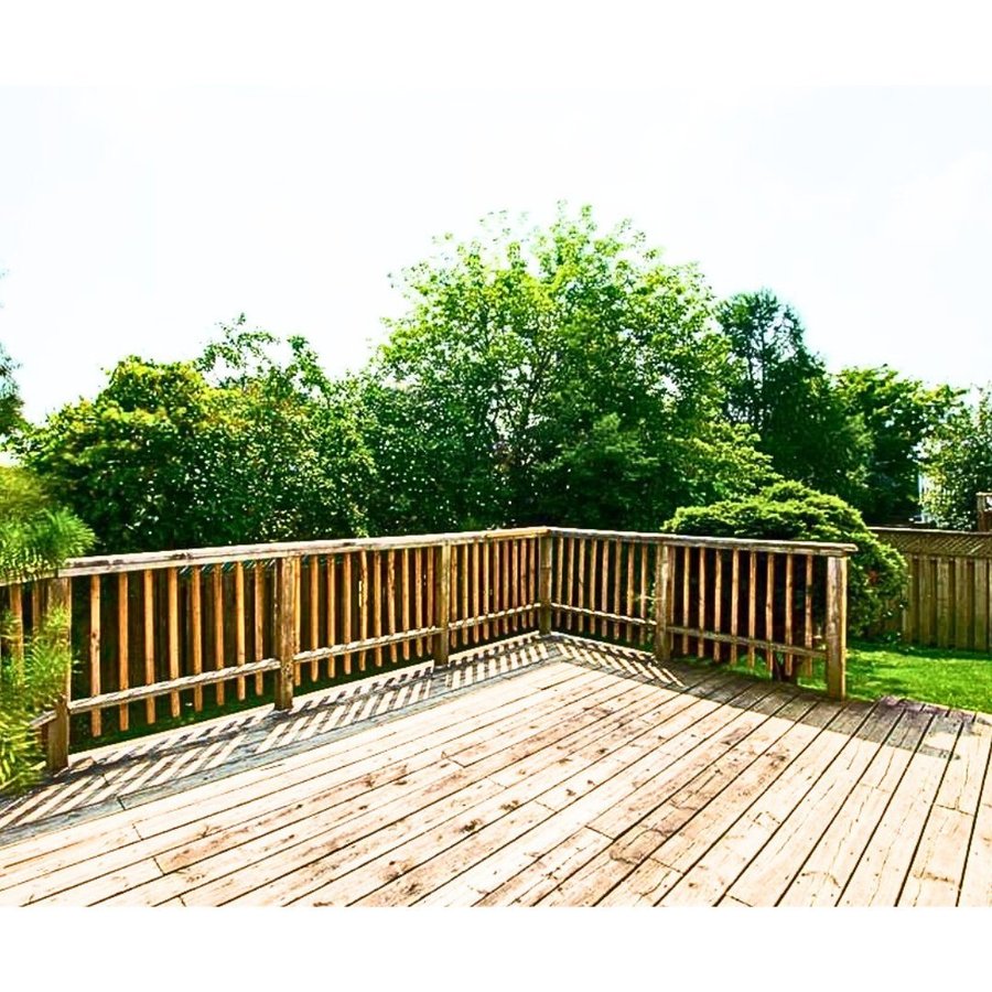 1098 Farnsborough Crescent - Photo 16