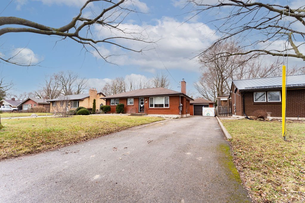 179 Burnside Drive - Photo 4