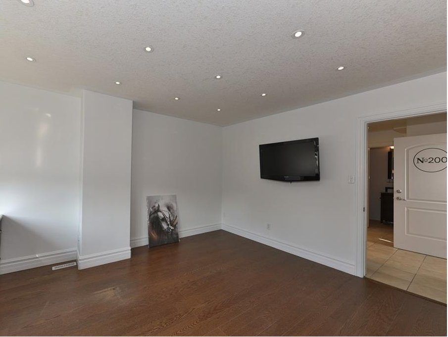 918 Oxford Street East - Photo 6