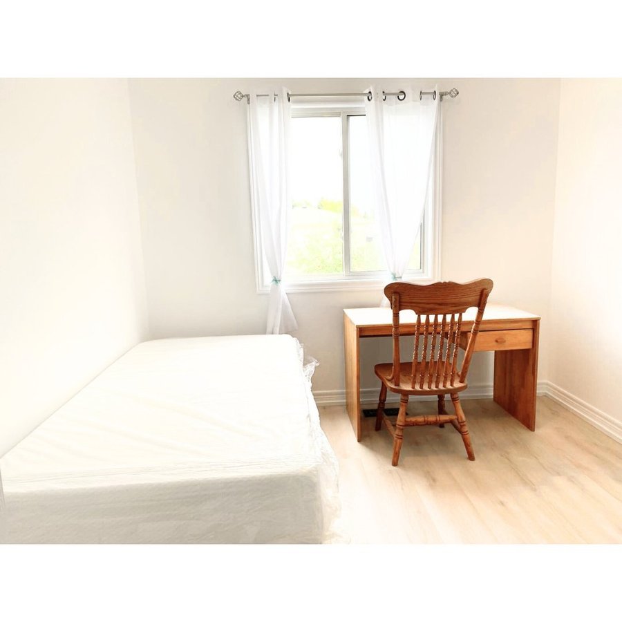 962 Queensborough Court - Photo 9