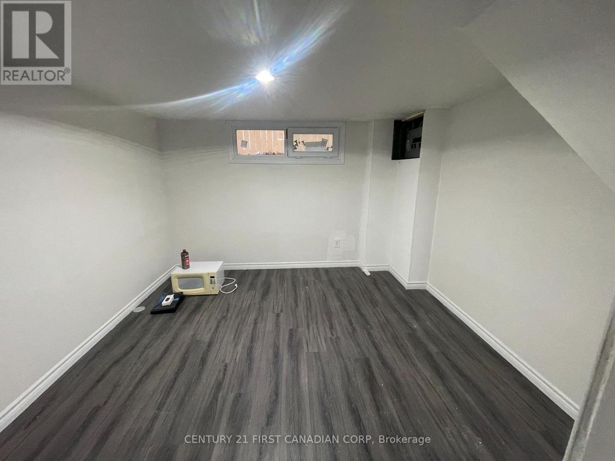 1 - 292 SIMCOE STREET - Photo 13