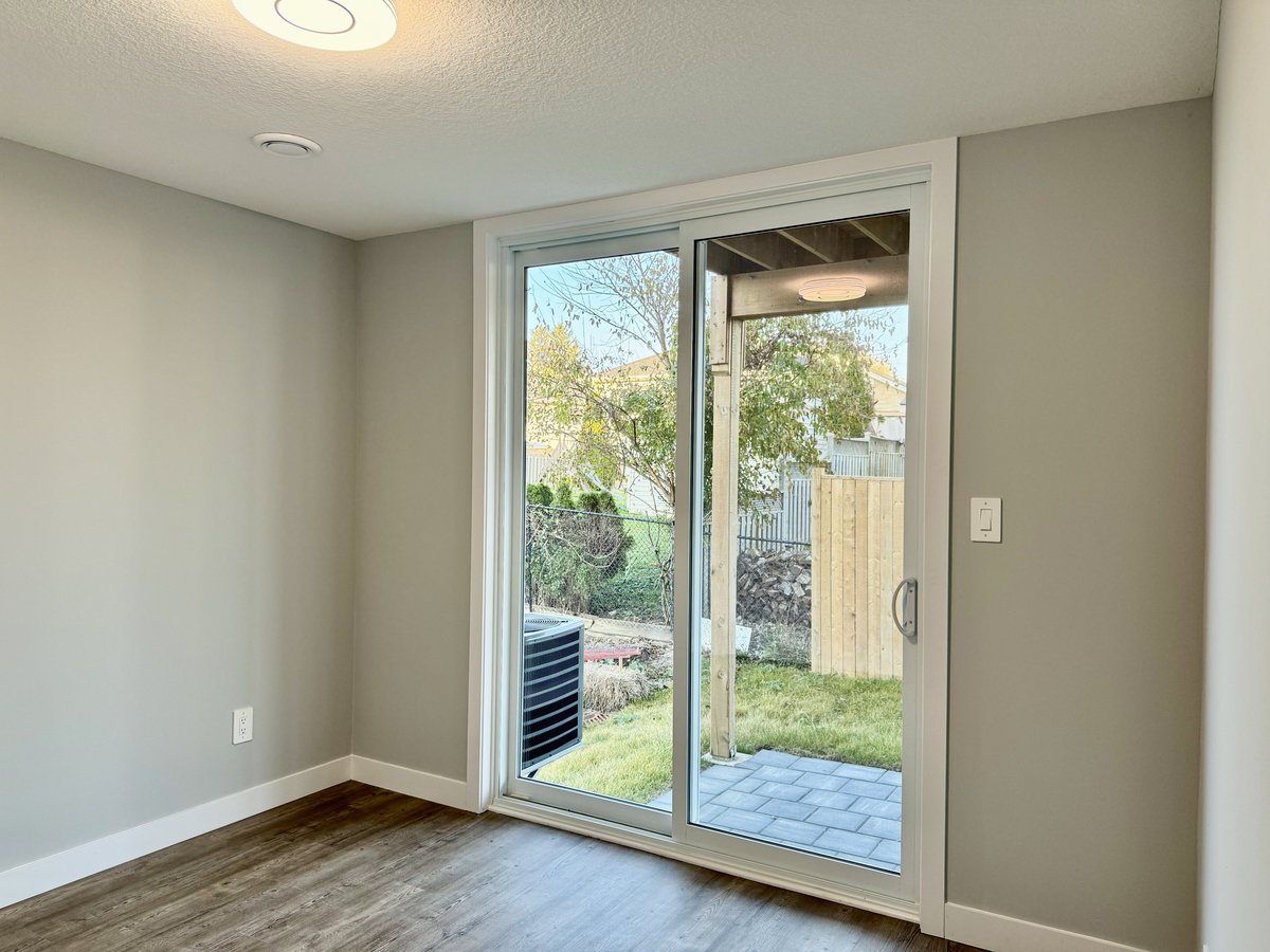 349 Southdale Road East - Photo 7