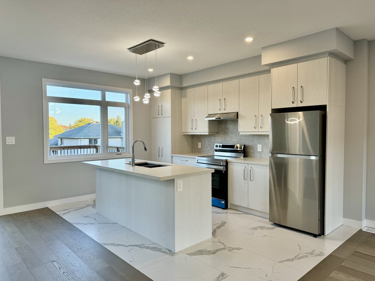 349 Southdale Road East - Photo 12