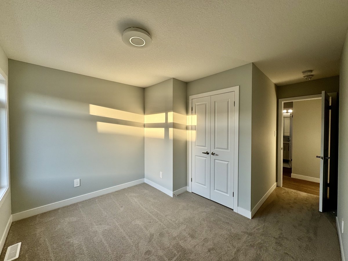 349 Southdale Road East - Photo 22