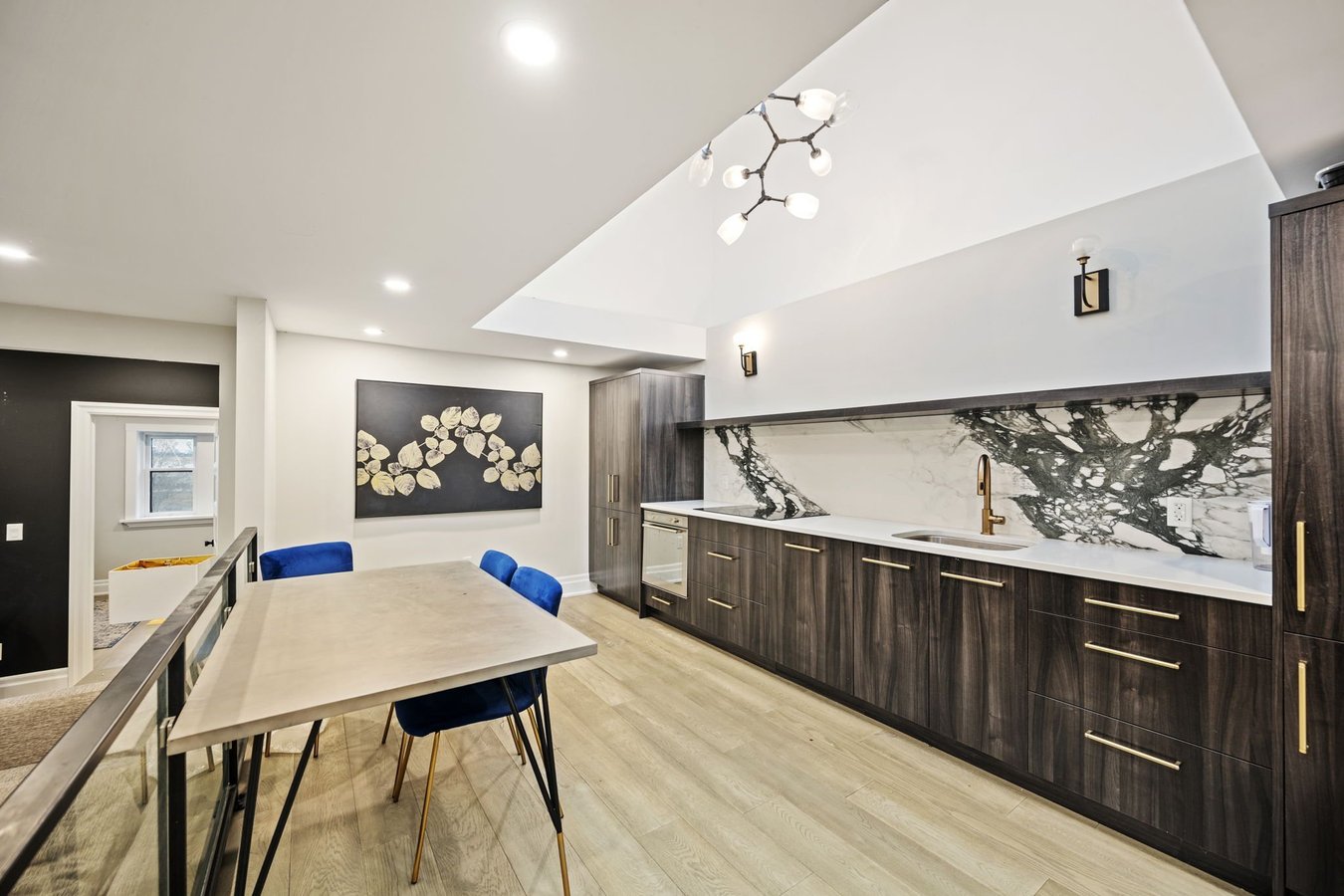 400 Queens Avenue - Photo 2