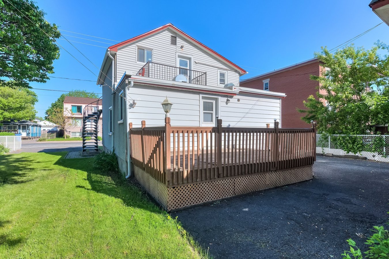 1069 Rue Front - Photo 22