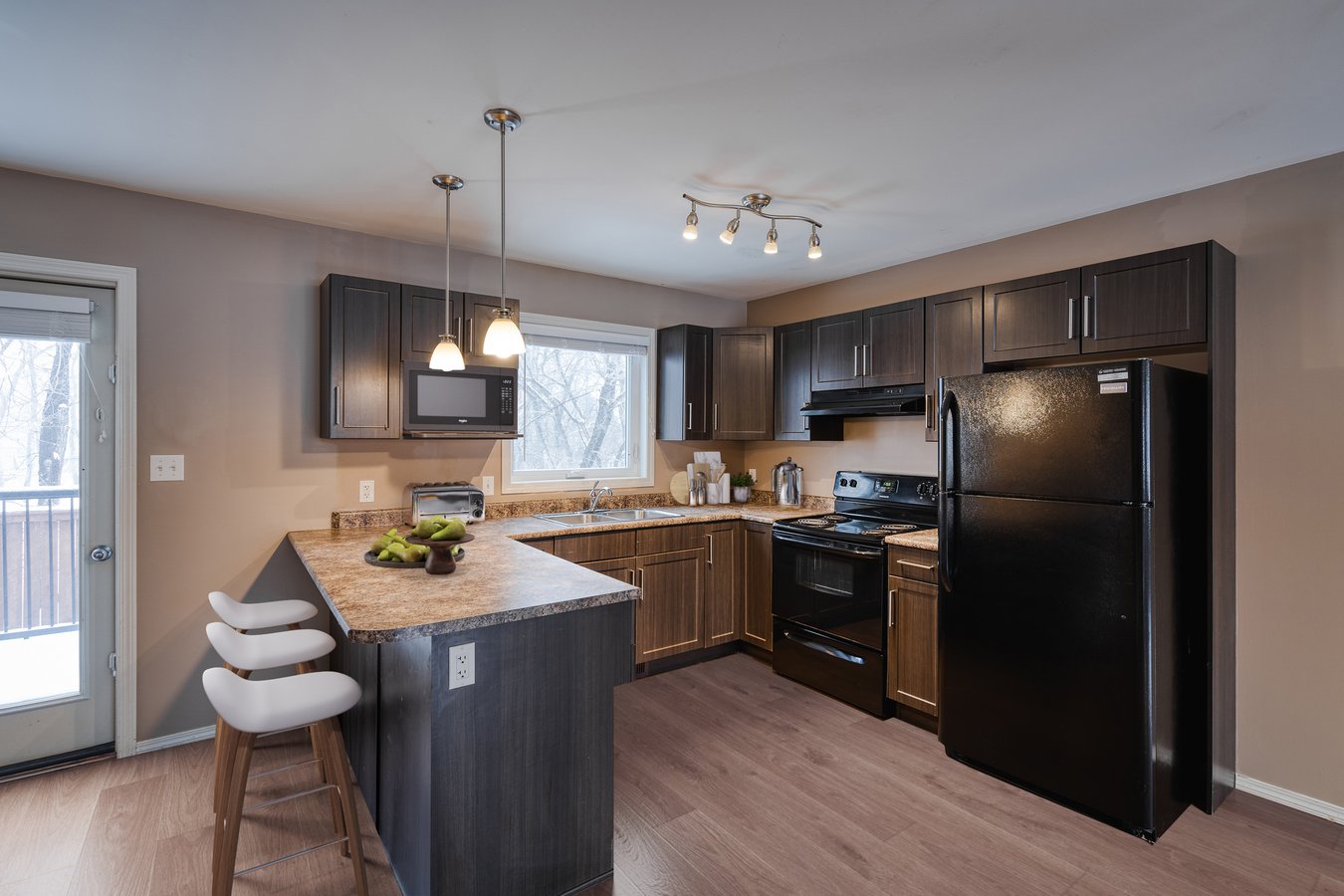 Rentals.ca Lorette Apartments, Condos and Houses For Rent