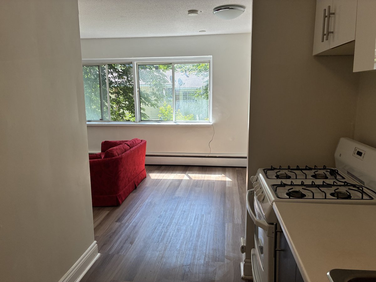 180 Beausoleil Drive - Photo 4