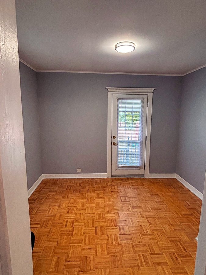 27 Desjardins Avenue - Photo 2