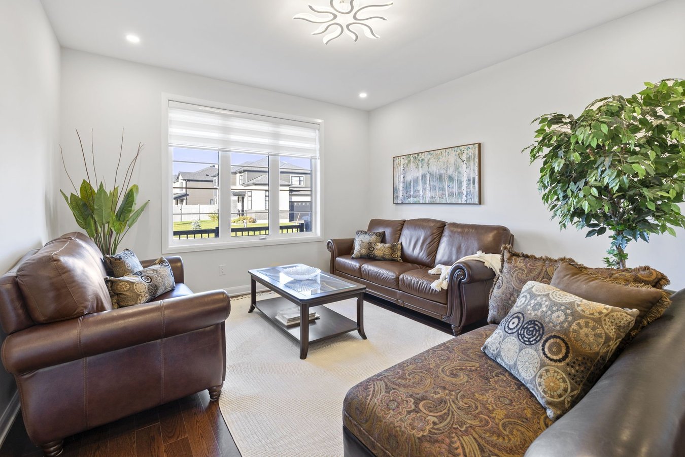 733 Coast Circle - Photo 3