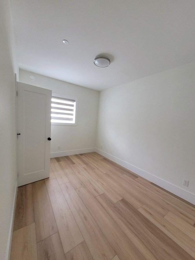 20574 Lorne Avenue - Photo 13