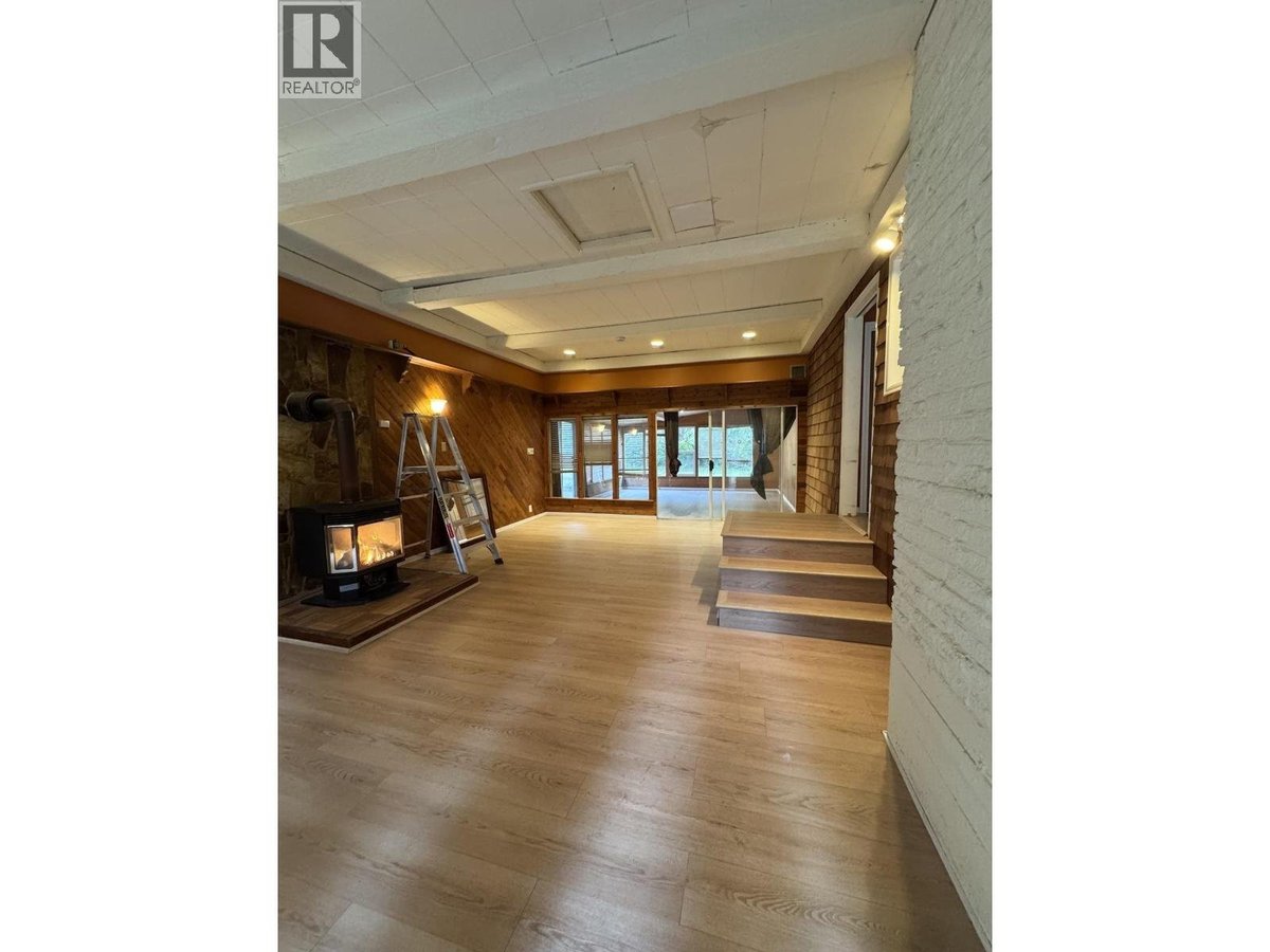 23979 FERN CRESCENT - Photo 5