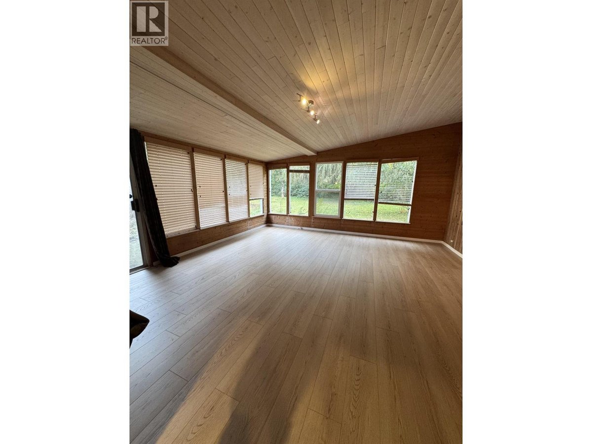 23979 FERN CRESCENT - Photo 7
