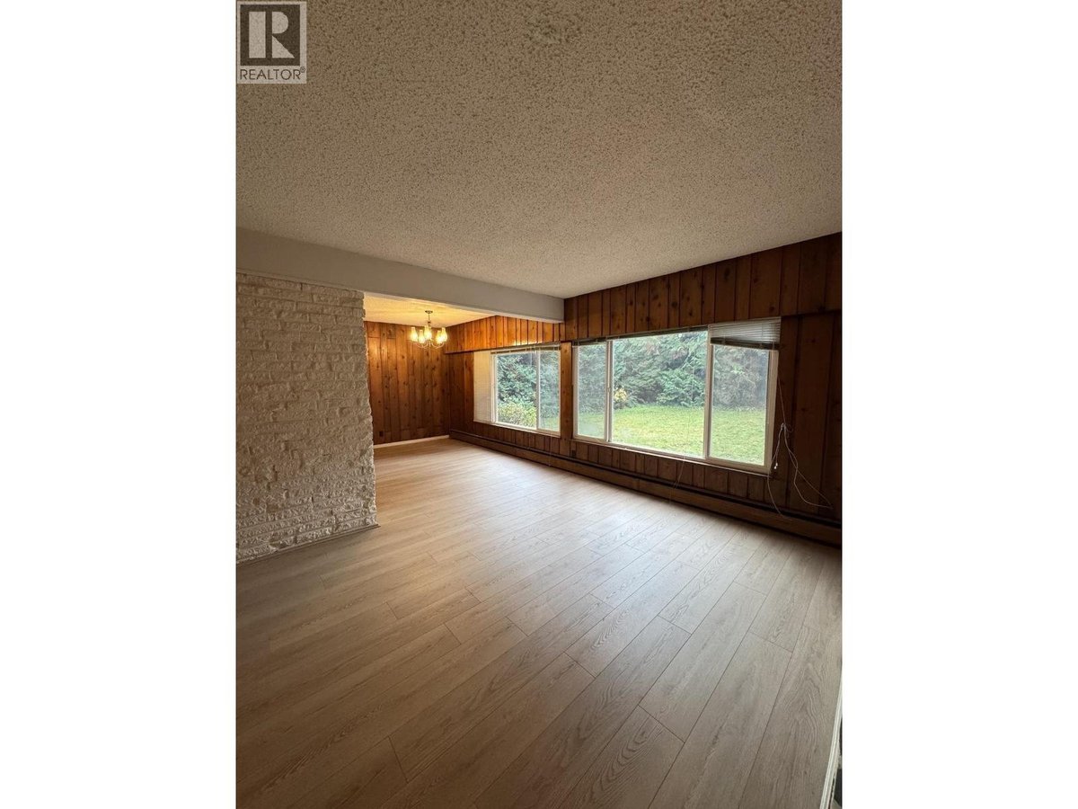 23979 FERN CRESCENT - Photo 10