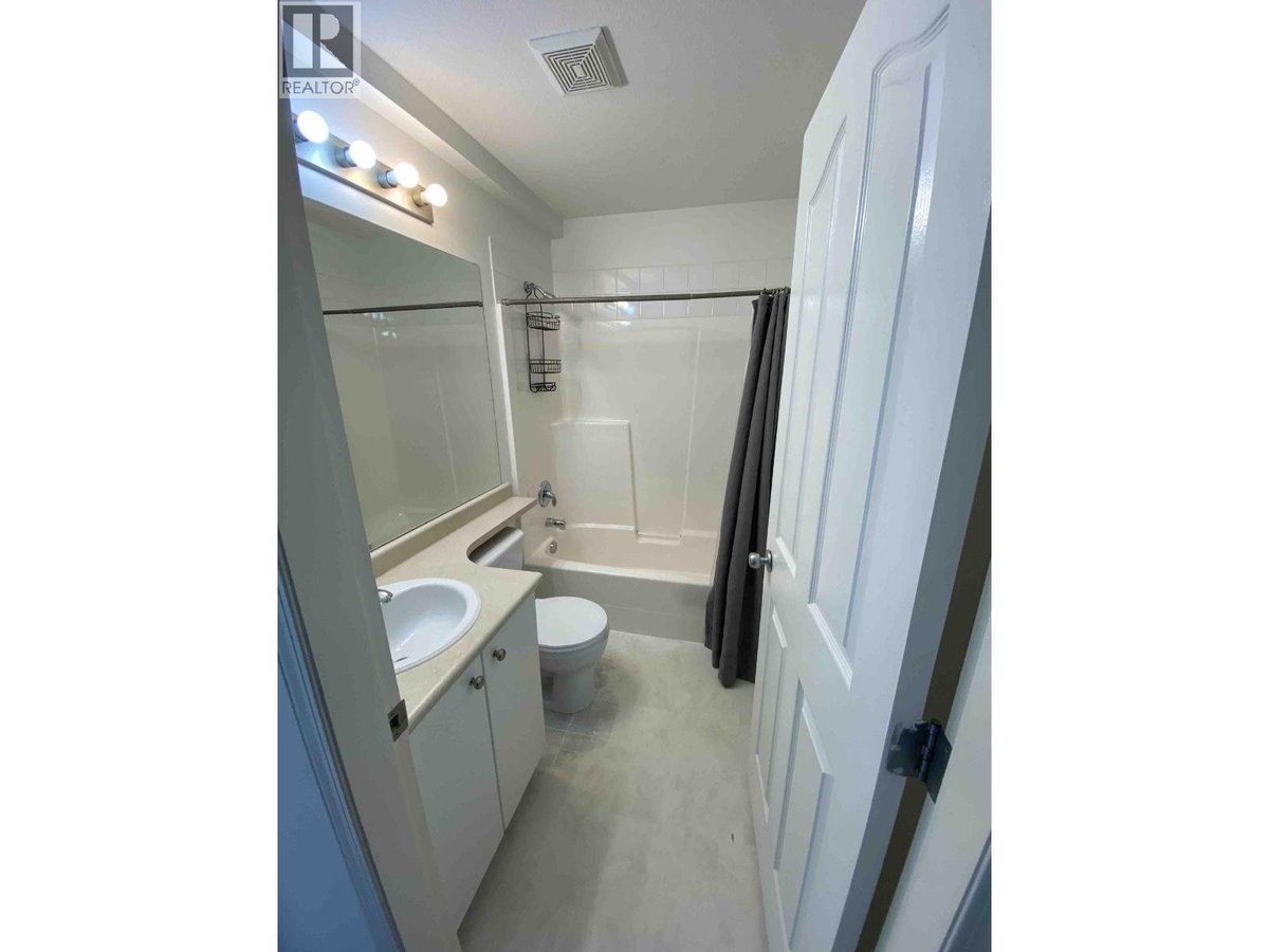 10283 243A - Photo 12