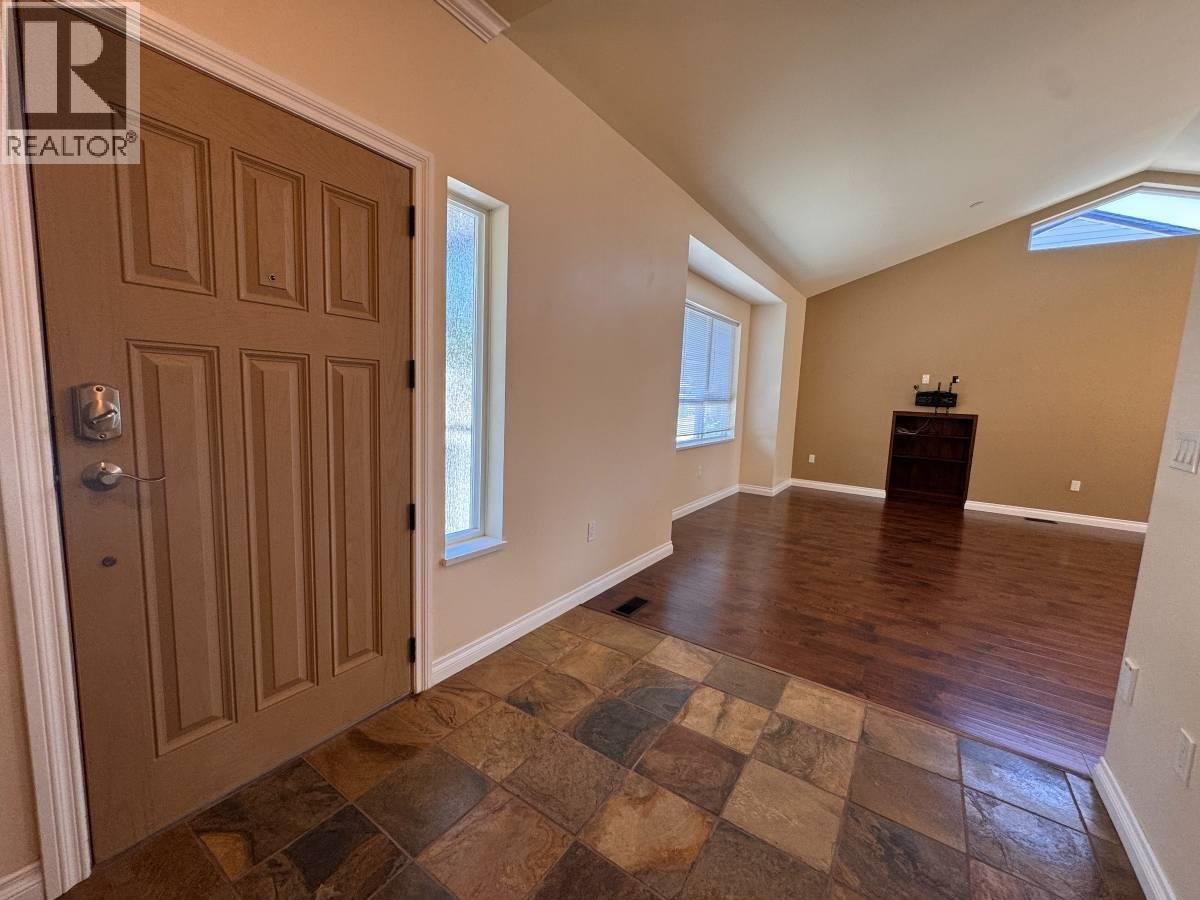 Upper 21292 123 AVE - Photo 4