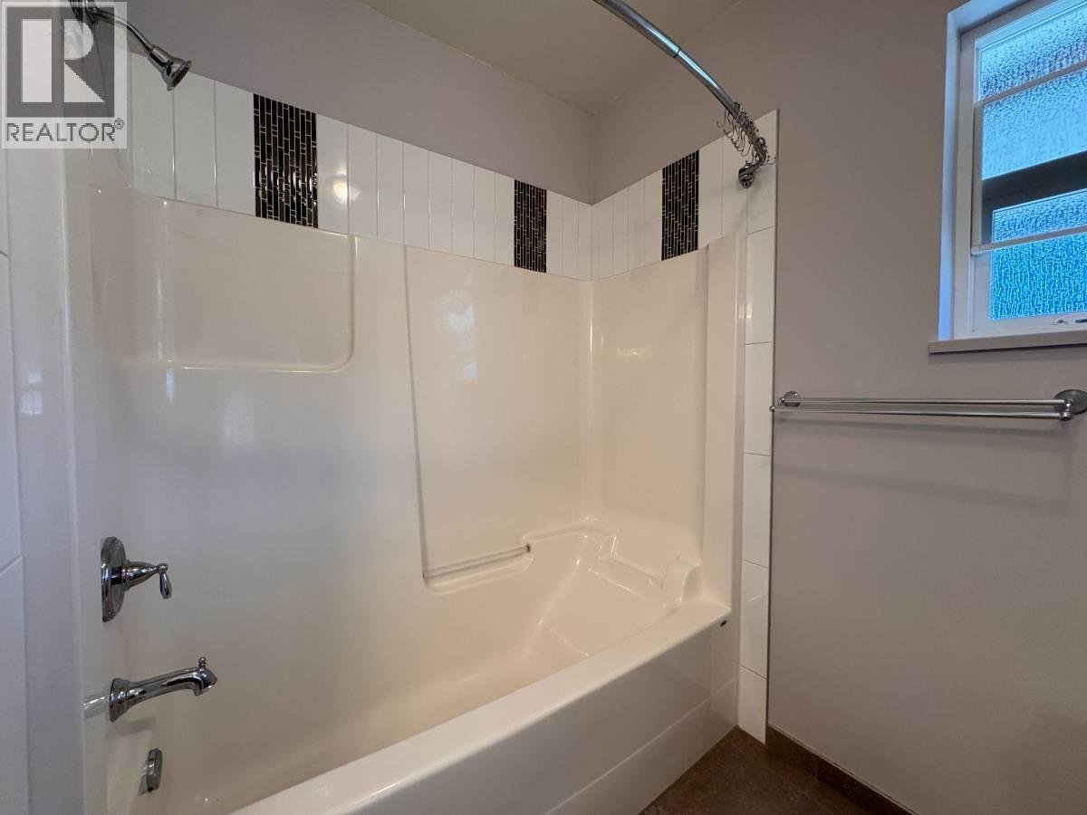 Upper 21292 123 AVE - Photo 14