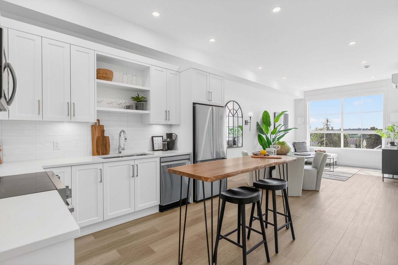 22348 North Avenue - Photo 1