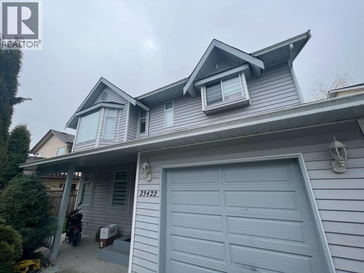 Upper 23422 SANDPIPER AVE - Photo 1