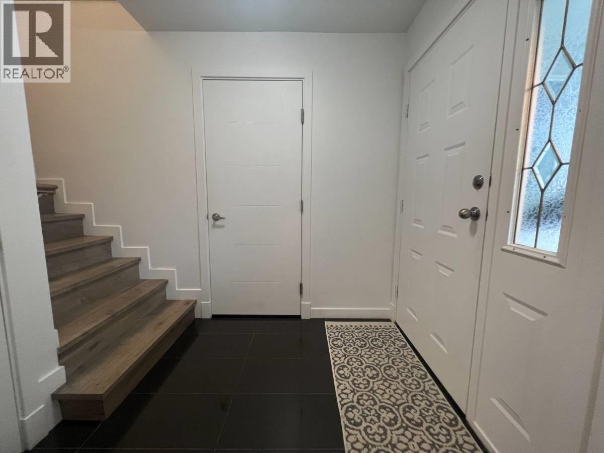 Upper 23422 SANDPIPER AVE - Photo 4