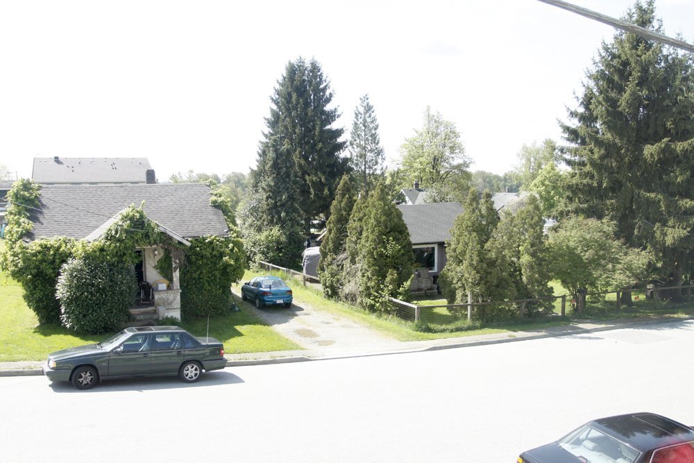 22367 Saint Anne Avenue - Photo 9