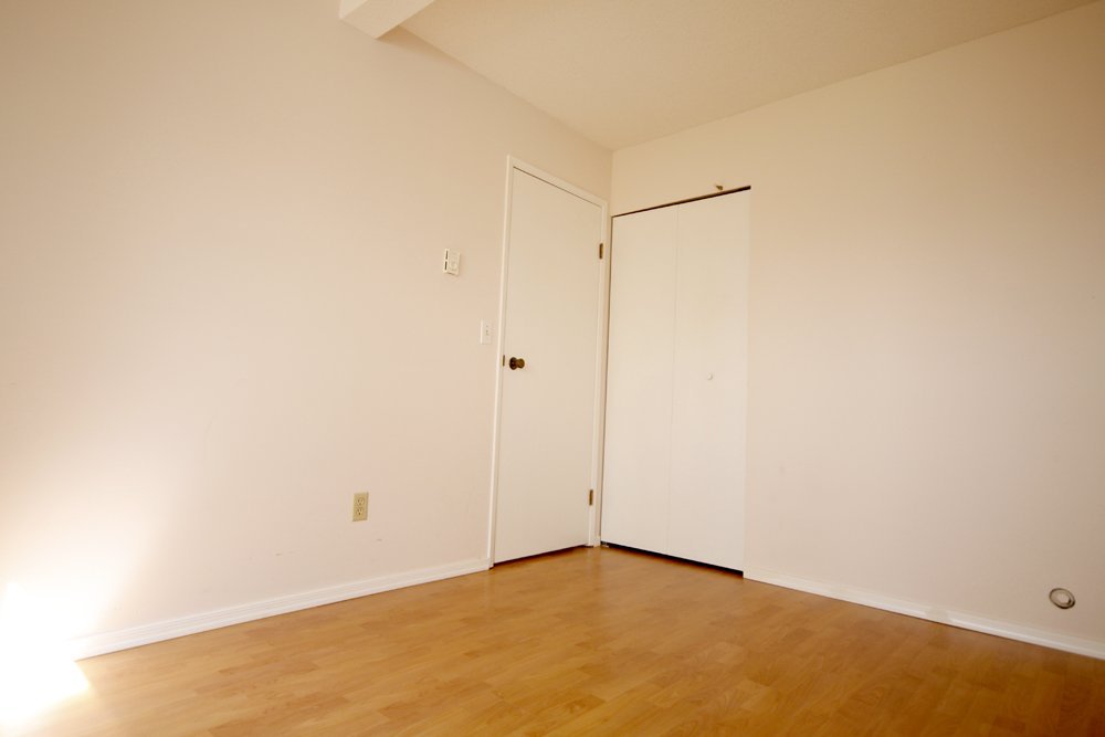 22367 Saint Anne Avenue - Photo 4