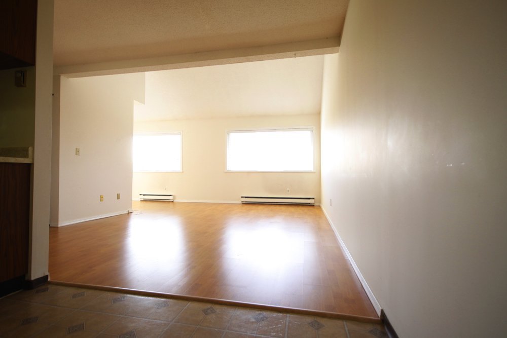 22367 Saint Anne Avenue - Photo 3