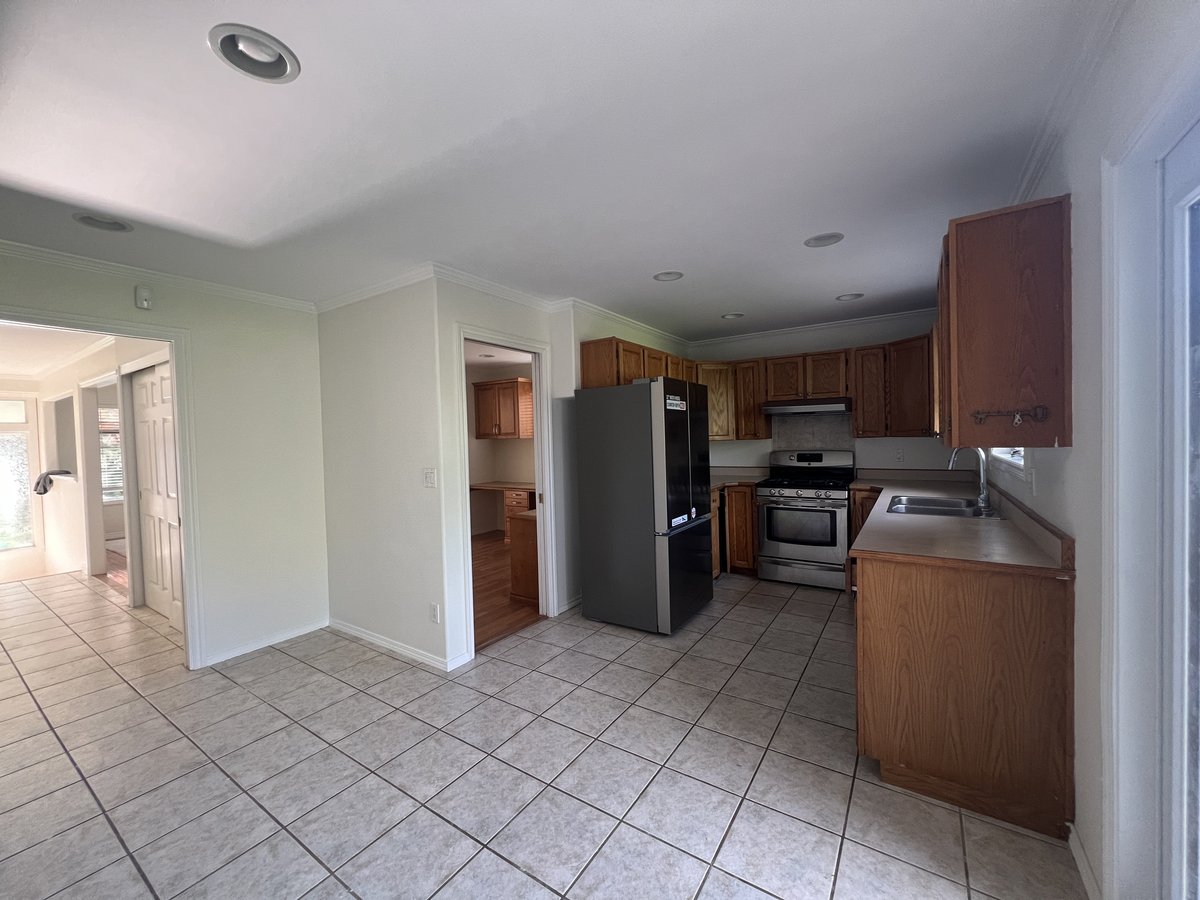 12530 222 Street - Photo 7